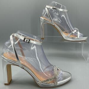 NEW Jewel Badgley Mischka Women’s Fila Ankle Strap Platform Sandal Silver Size 8